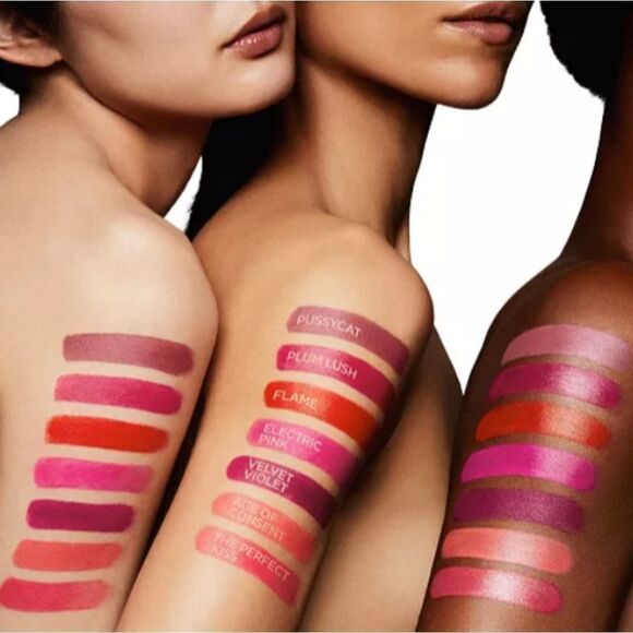 Tom Ford Matte Lipstick in Pussycat (True Mauve) - Picture 11 of 17